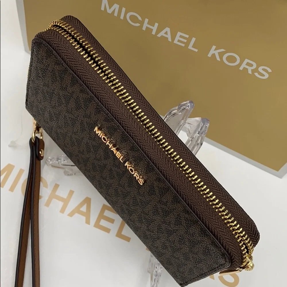 Michael Kors Jet Set Travel Phone Wallet Wristlet